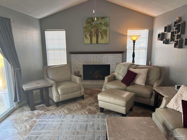 Building Photo - 2644 Venetian Way