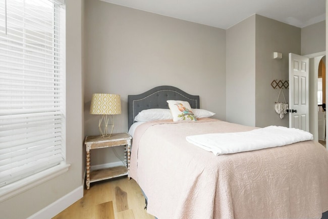 Building Photo - 2306 Beacham Dr