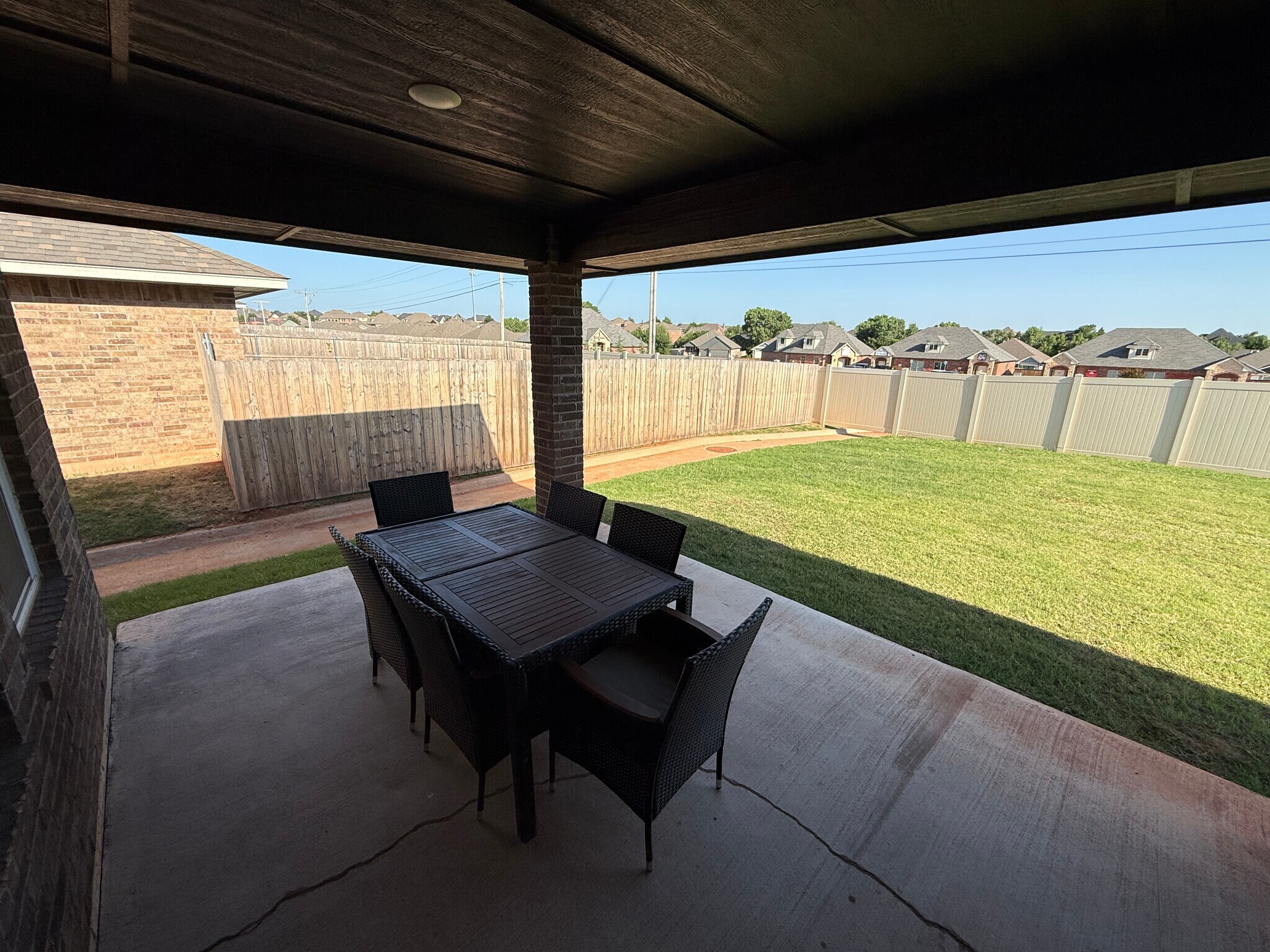 Outdoor dining table stays - 3440 NW 179th St