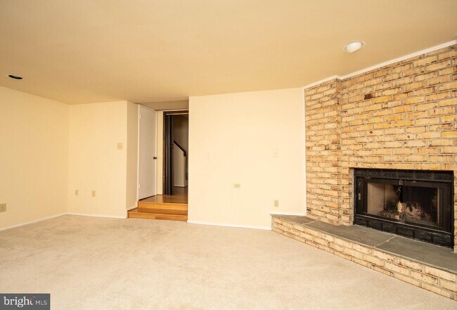 Building Photo - 10923 Whiterim Dr