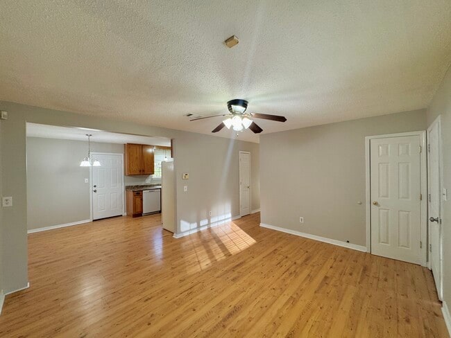 Building Photo - 4205 W Avenida De Golf