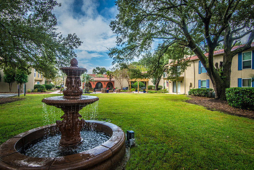 Primary Photo - Spanish Oaks