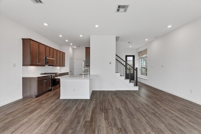 Building Photo - 5634 Amber Brook Ln