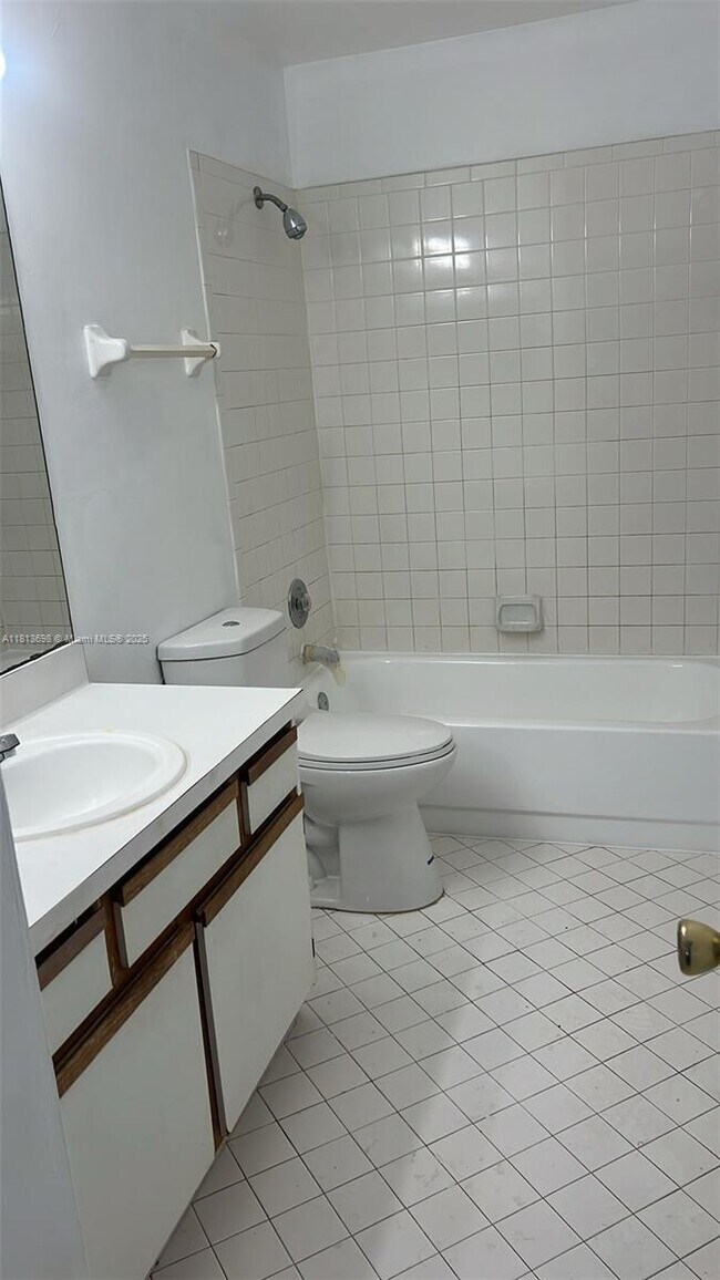 Building Photo - 3457 NW 44th St