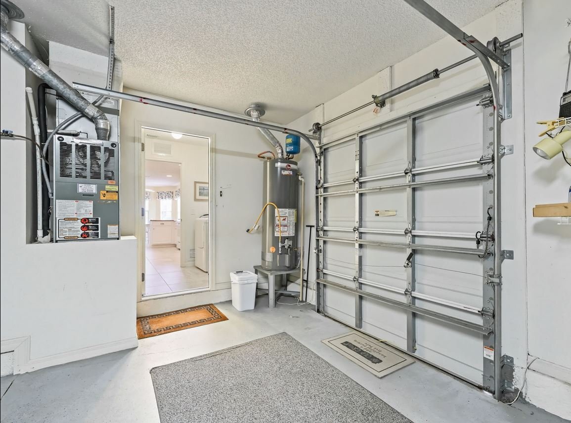 Building Photo - 32937 Enchanted Oaks Ln