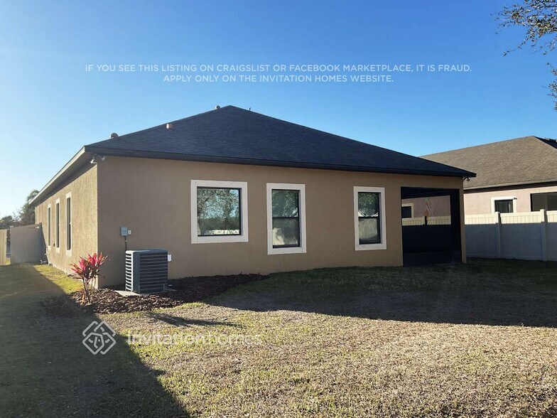 Building Photo - 7526 39th Ave E