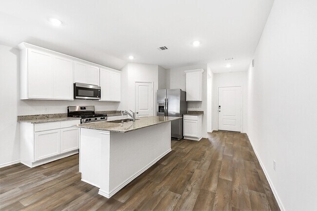 Building Photo - 3710 Turnpike Dr