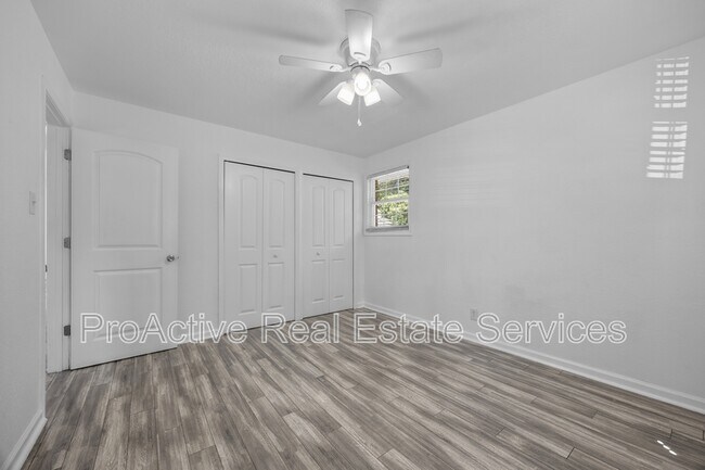 Building Photo - 107 Beazley Dr