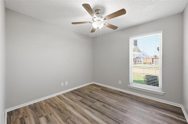 Building Photo - 935 Mapleleaf Ln