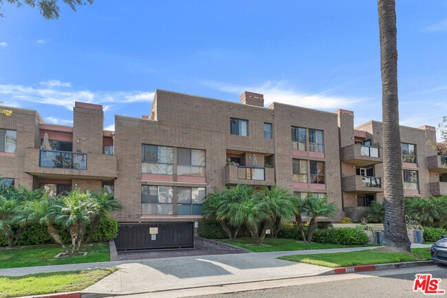 Building Photo - 235 S Tower Dr