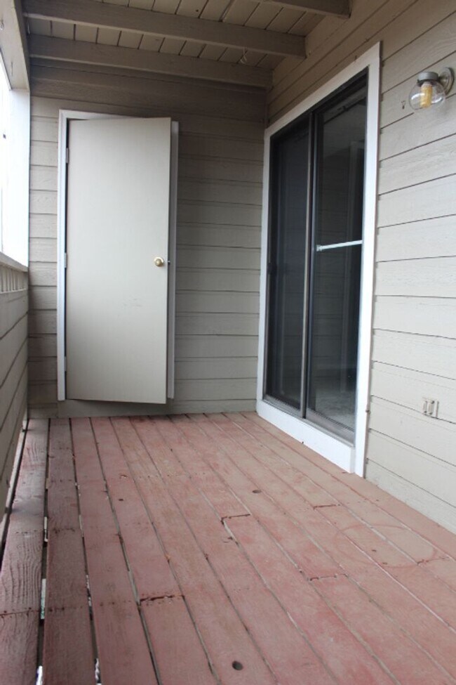 Building Photo - Spacious Condo in Littleton!