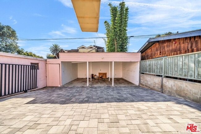 Building Photo - 2546 3rd St
