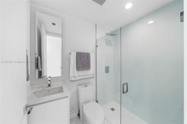 Building Photo - 600 Coral Way