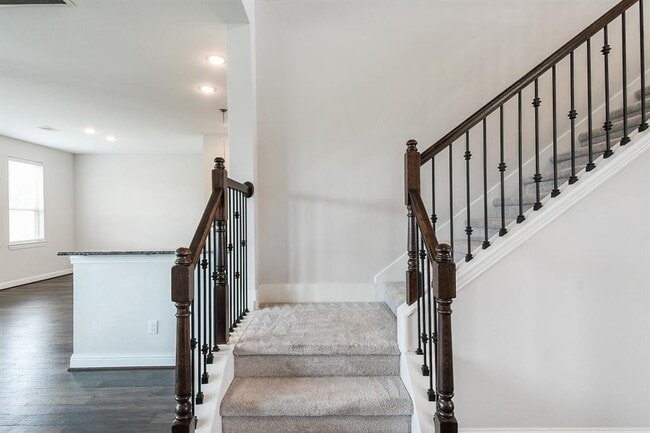 Building Photo - 3802 W Vicksburg Estates Dr