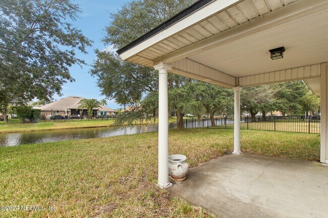 Building Photo - 14018 Fish Eagle Dr E