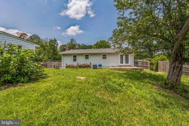 Building Photo - 311 Oakridge Dr