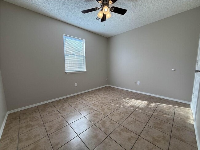 Building Photo - 1214 NE Monroe St