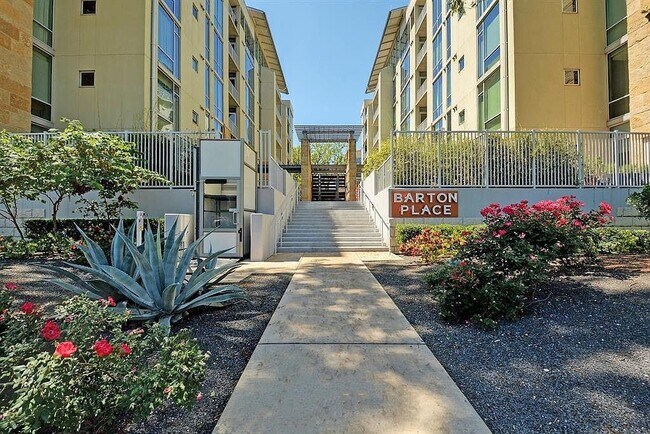 Building Photo - 1600 Barton Springs Rd