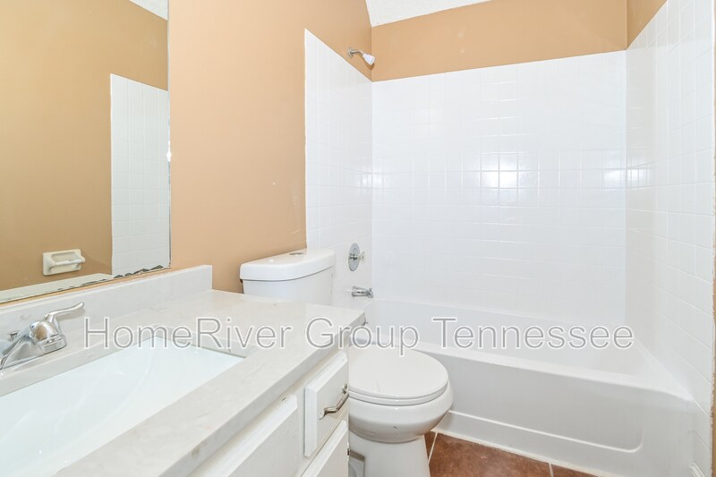Building Photo - 7391 Hollorn Ln