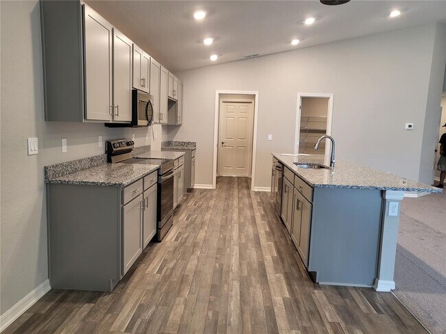 Building Photo - 6501 Polly Ln