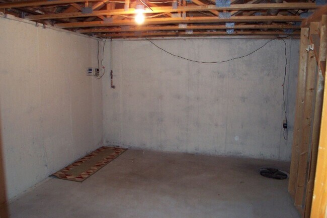 Building Photo - 7011 W O'Neil St