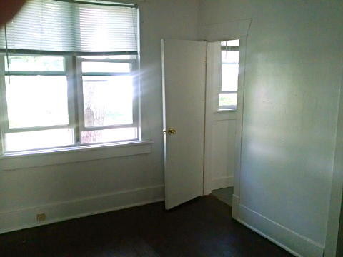 1st flr BR with entrance to bath - 1306 Hickory St