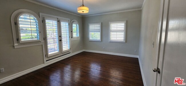 Building Photo - 1024 Cloverdale Ave