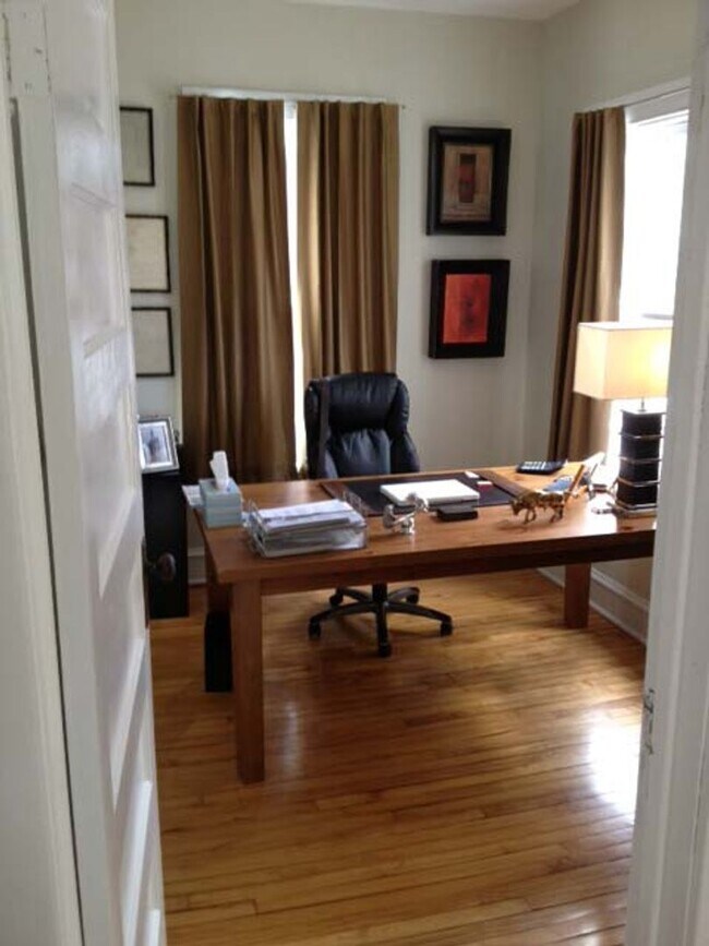 Building Photo - 2717 Aldrich Ave S