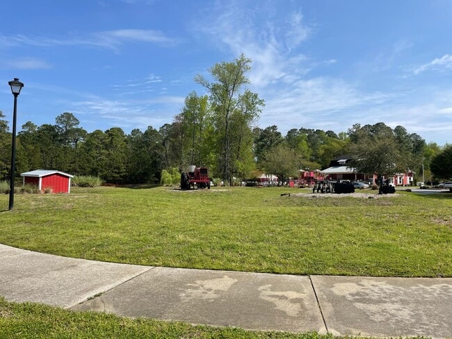 Building Photo - 4476 Farm Lake Dr