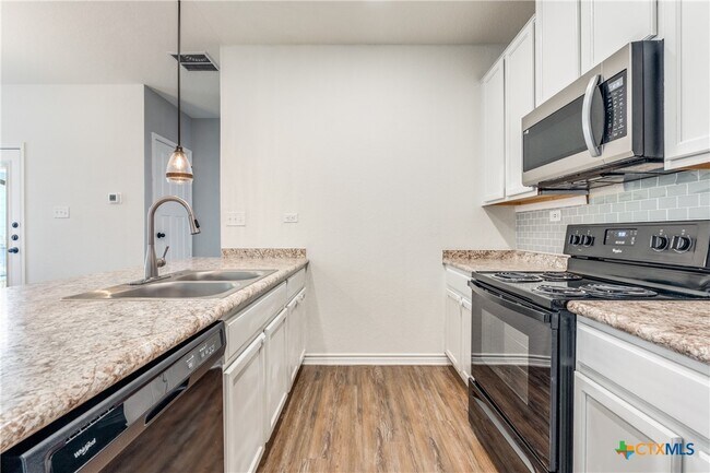 Building Photo - 1999 Wind Chime Wy