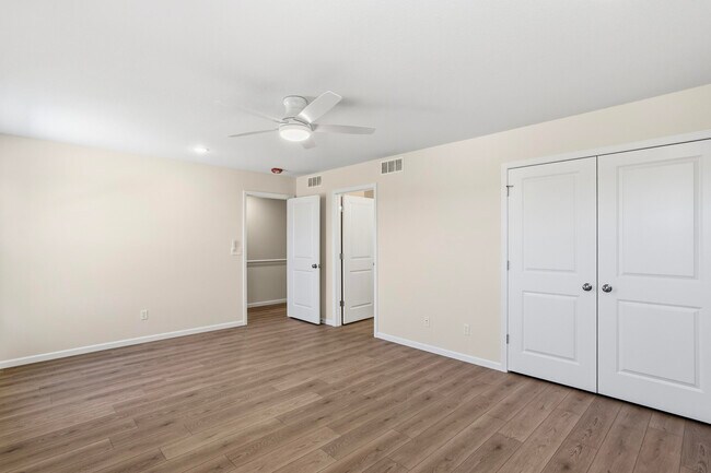 Building Photo - 5205 Silver Mill Dr