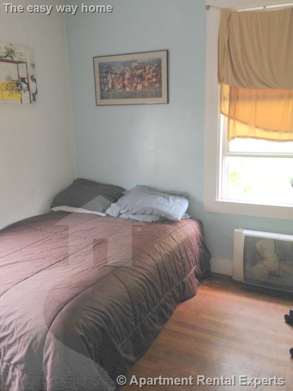 Building Photo - Somerville/Davis Square 3 Bedroom - 2 porc...