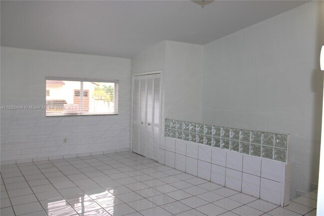 Building Photo - 2895 W 76th St