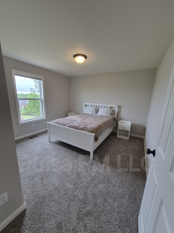 Building Photo - 6179 Ballyshannon Dr