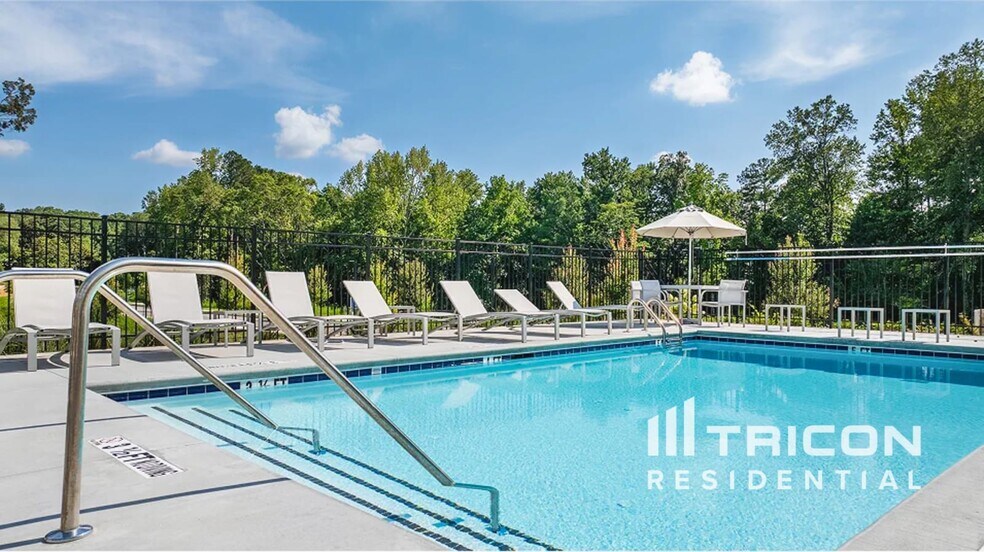 Building Photo - 2464 Lennox Rd SE