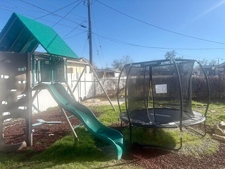 Building Photo - 6007 S 115 W