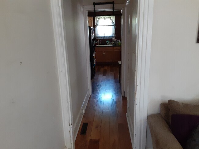 Building Photo - 210 W Montgomery Ave