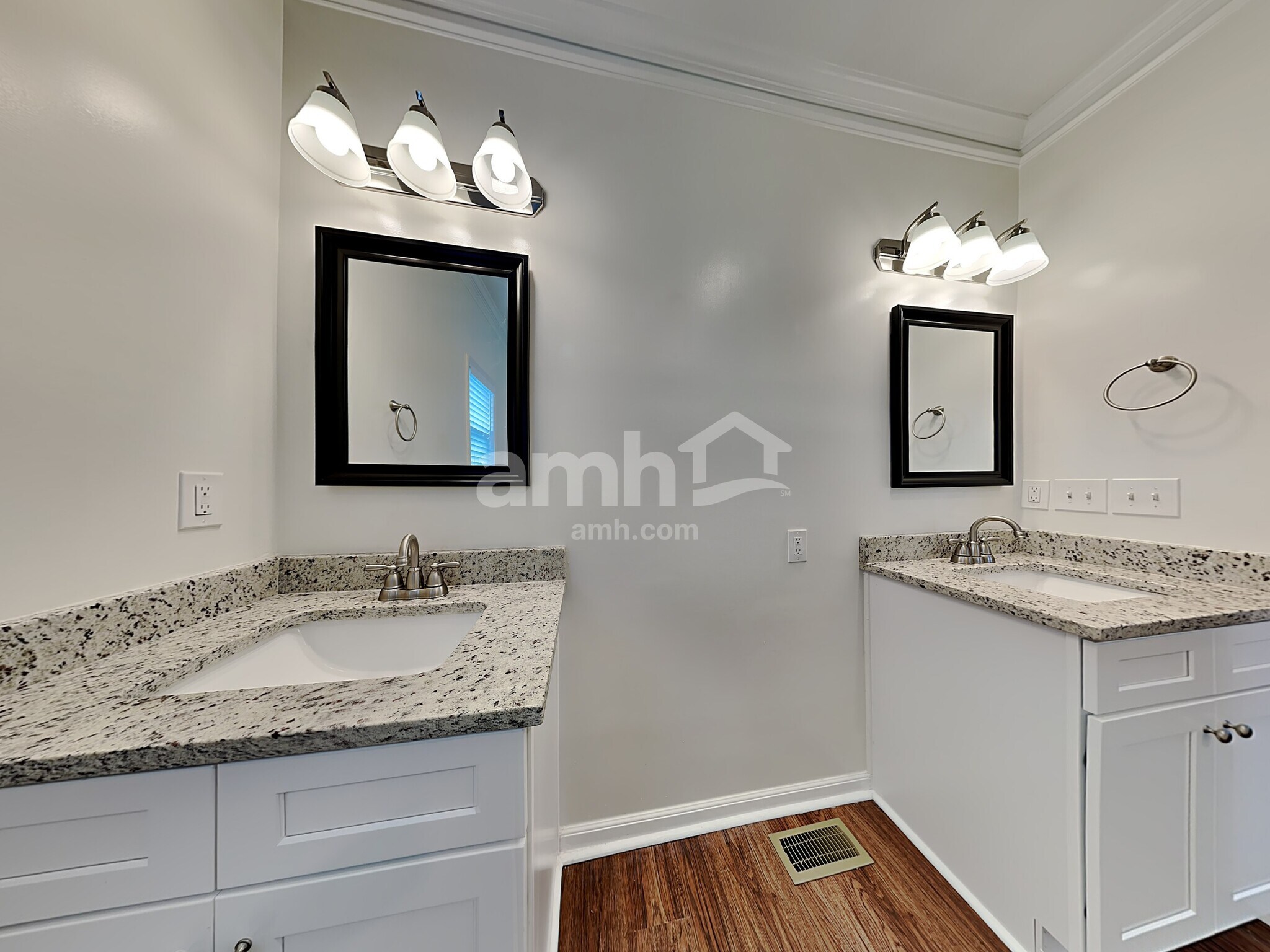 Building Photo - 229 Cinnamon Way