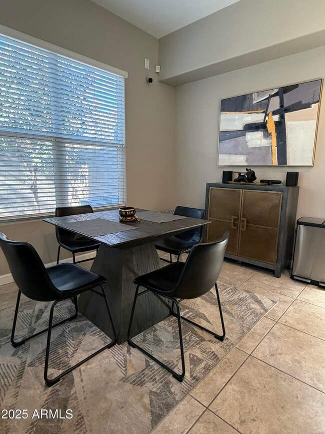 Building Photo - 3020 N 37th Pl