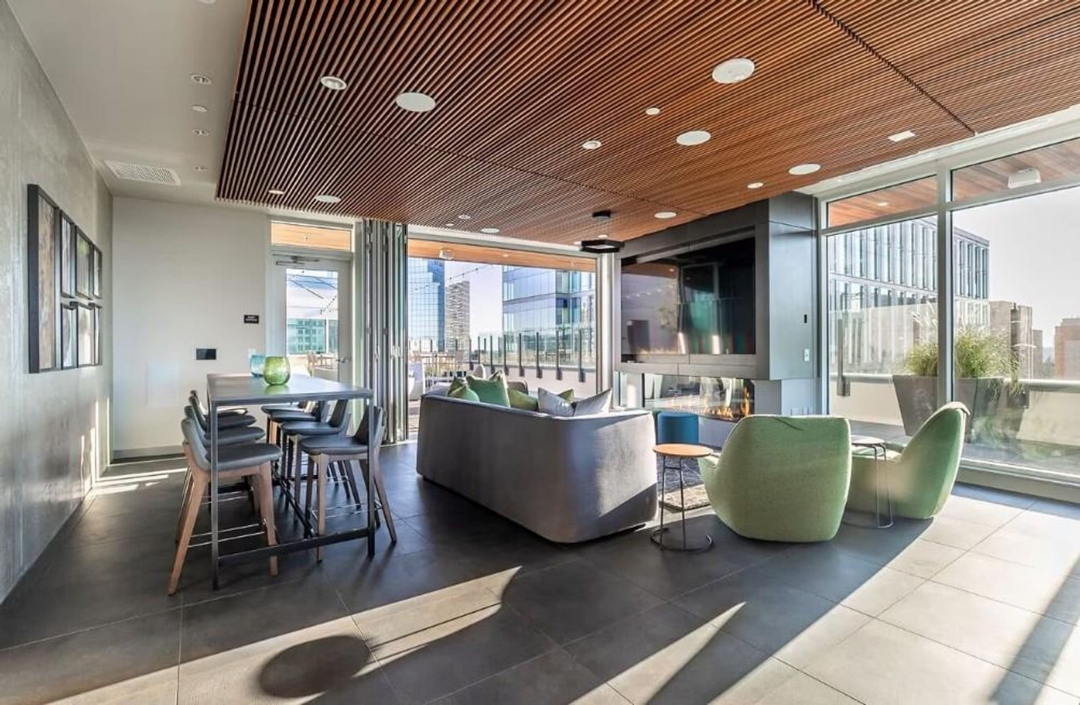 Building Photo - 929 109th Ave NE