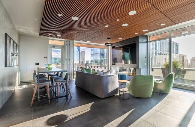 Building Photo - 929 109th Ave NE