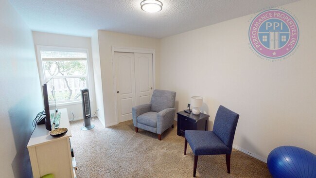 Building Photo - Gorgeous Single Level Home in Sought After...
