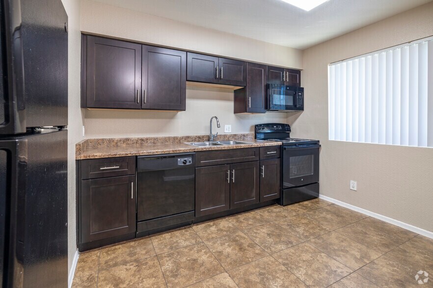 Primary Photo - La Buena Vida