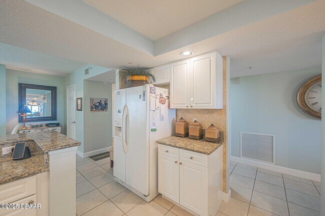 Building Photo - 4650 Links Village Dr