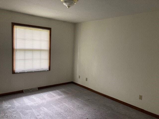 Building Photo - 723 Lakeview Dr