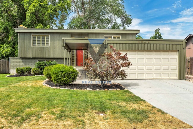 Building Photo - 6842 S Enchanted Dr