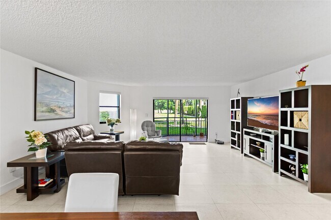 Building Photo - 16051 Blatt Blvd