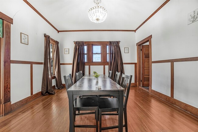 Building Photo - 17221 Steger Ln