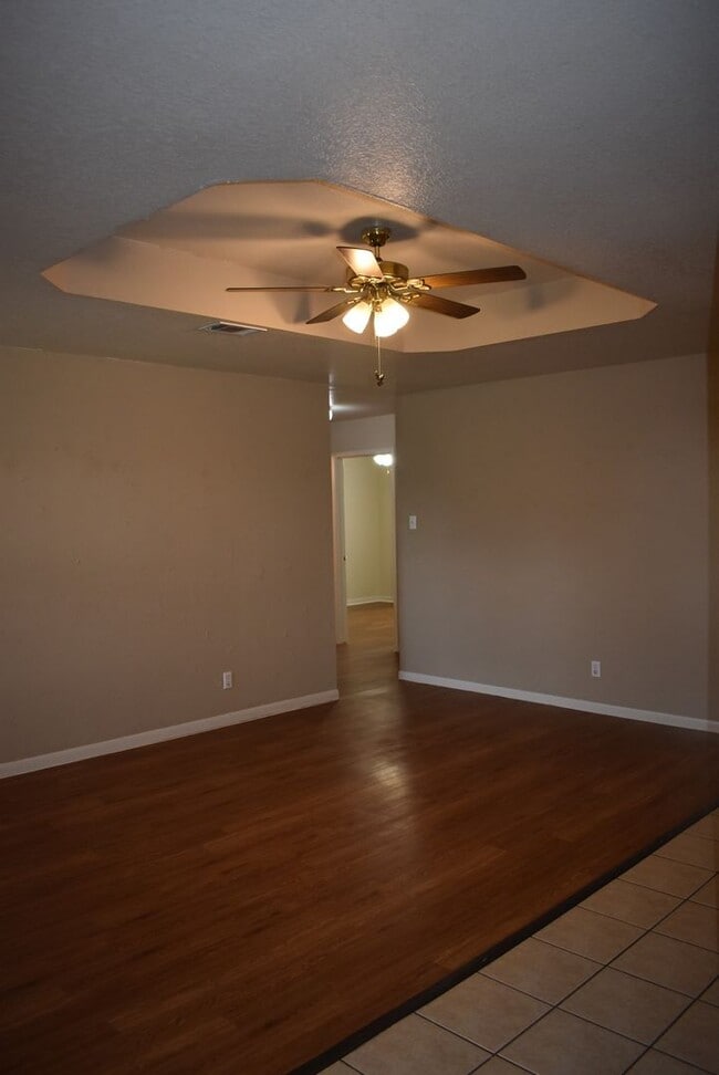 Building Photo - GET AWAY FROM IT ALL!!! BEAUTIFUL COUNTRY SETTING 3 Br 2 Bath close to Stillhouse Lake