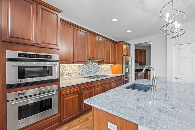 Building Photo - 1813 Admiral Ct